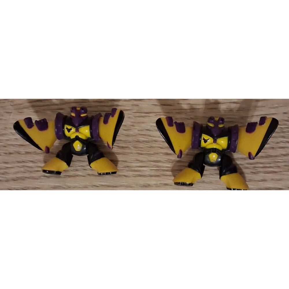 Lot Of 2 Micro Machines Z-Bots SKYVIPER Action Figure Burger King Toy Vntg 1993